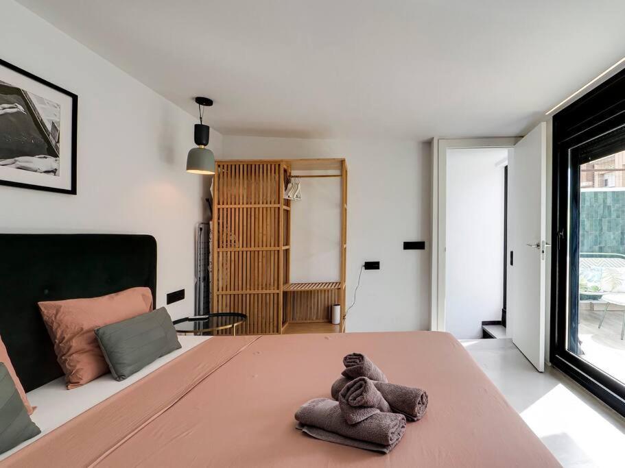 Casa Maria Townhouse- Terrace-4 Bedrooms L'Hospitalet de Llobregat Exterior foto