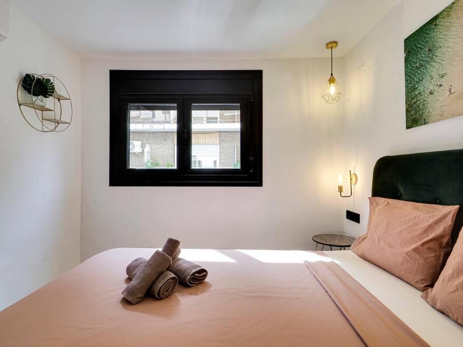 Casa Maria Townhouse- Terrace-4 Bedrooms L'Hospitalet de Llobregat Exterior foto